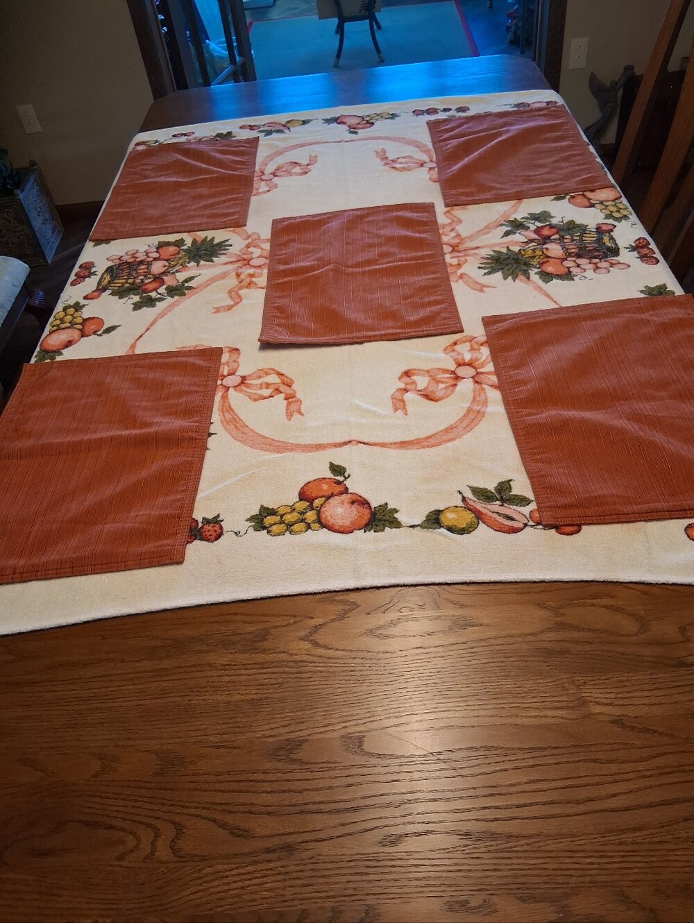 Vintage Terrycloth tablecloth 60" X 60" plus 5 terra cotta‎ color placemats